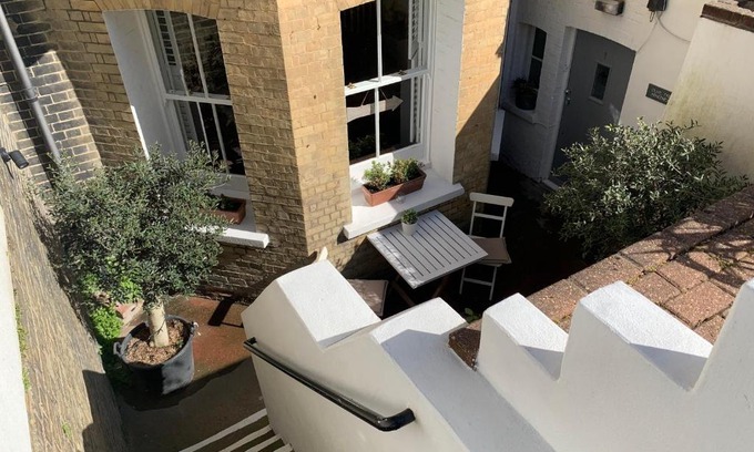 Hove Apartment | Olive Tree Apartment Hove