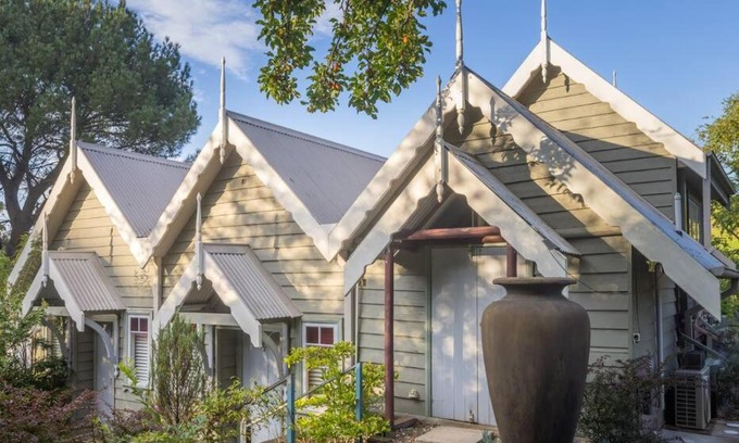 Tilba Tilba Apartment | Olive Tree Cottage