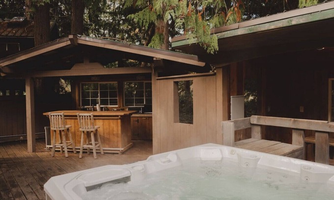 Port Angeles Apartment | Olympic Holiday PentHaus