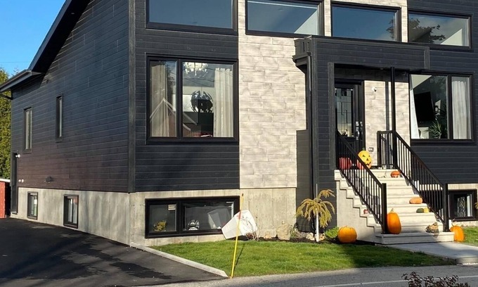 Baie-St-Paul Apartment | On foot to the city center