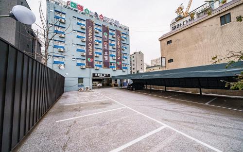 Jung-gu Hotel | On & Off Hotel