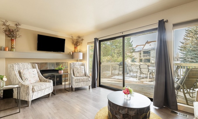 Park Meadows Condo | On Shuttle Route, Walk to Year-Round Recreation at Park City Racquet Club 18