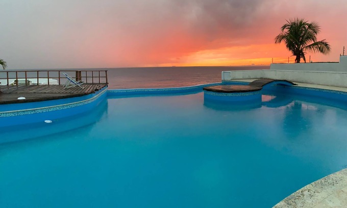 Boca Chica Villa | ON THE CLIFF IN THE CARIBBEAN SEA - VILLA MAURA