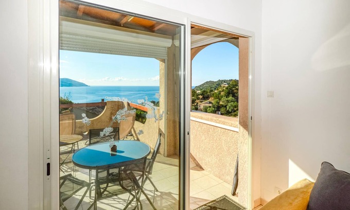 Tiuccia Apartment | On the hill of Tiuccia welcomes you this beautiful apartment with great sea view.