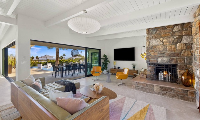 Chino Canyon House | On The Rocks - Renovated Palm Springs Home