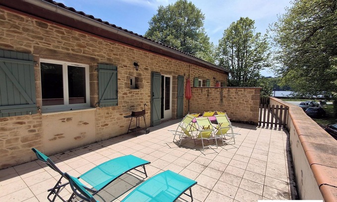 Mazamet Apartment | On the shores of Lac des Montagnés, 2-bedroom apartment