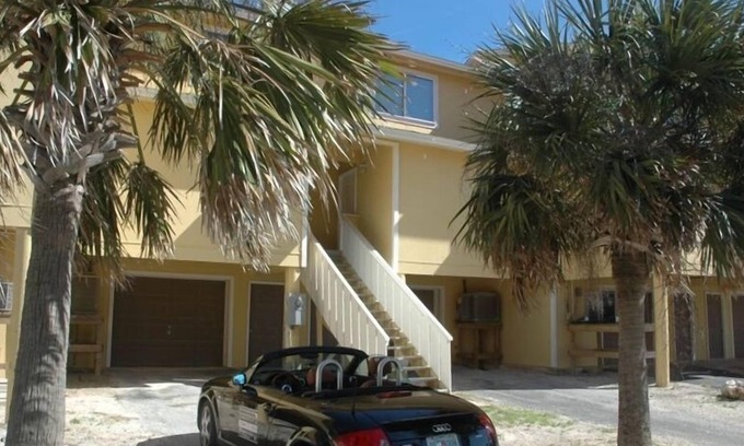 Pensacola Beach House | On The Sugar White Sands of Pensacola Beach-