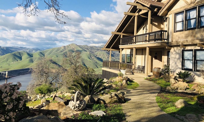 Lemon Cove House | On top of the world!!