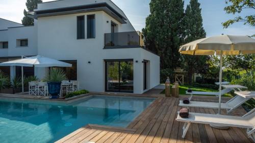 Misano Adriatico Villa | ONDA 8, Emma Villas