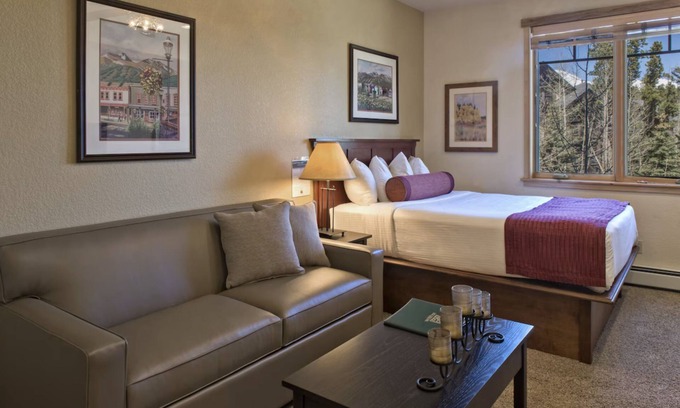 Four O'Clock Condo | One bed room condo in Grand Timber Lodge