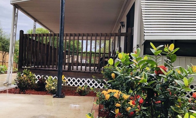 Harlingen House | One Bed RoomTravel trailer