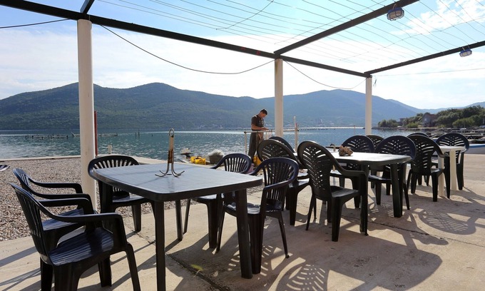 Putnikovic Apartment | One bedroom apartment near beach Žuronja, Pelješac (A-10123-c)