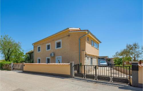 Divsici Apartment | One-Bedroom Apartment In Divsici