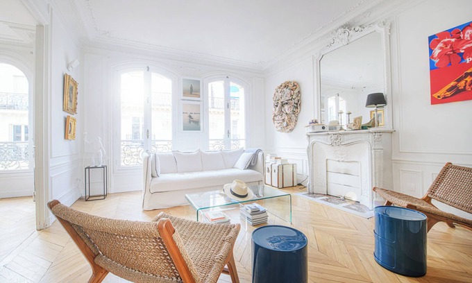 Quartier de Rochechouart Apartment | One-bedroom apartment near Montmartre, Opéra and Gare du Nord station