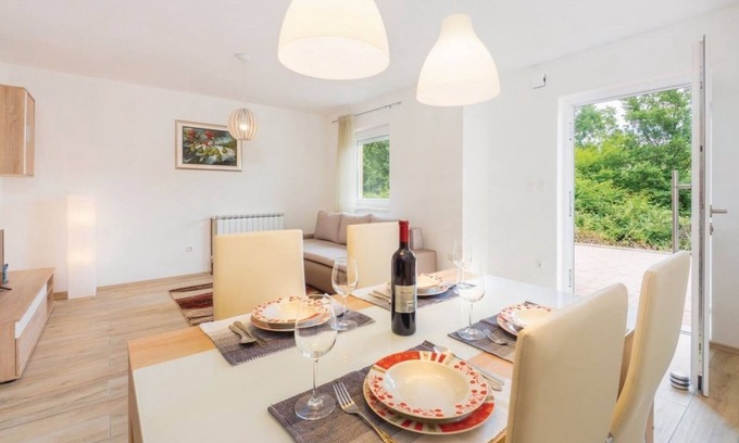 Sarsoni Apartment | One bedroom apartment with terrace Rijeka (A-18146-a)