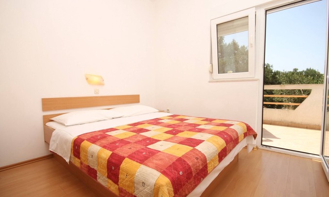 Bozava Apartment | One bedroom apartment with terrace Božava, Dugi otok (A-8123-a)