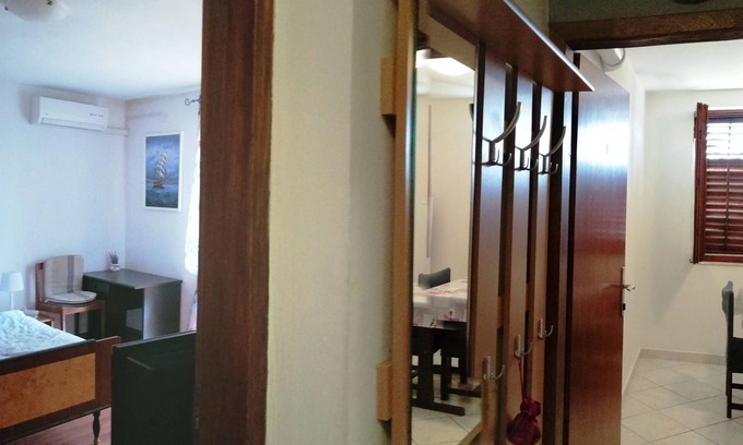 Valbandon Apartment | One bedroom apartment with balcony Valbandon, Fažana (A-7355-b)