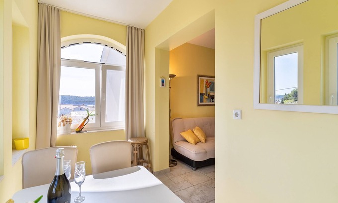 Barbat na Rabu Apartment | One bedroom apartment with terrace and sea view Barbat, Rab (A-3203-a)