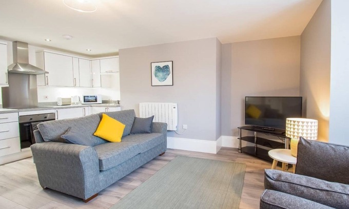 Acomb Apartment | One Moorgate view free on street parking