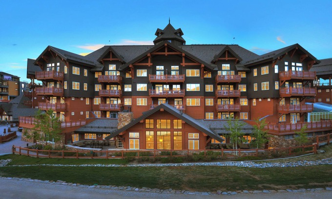 Peak 8 Condo | One Ski Hill 2BR Penthouse Ski-In/Out w/Stunning Gondola & Mountain Views