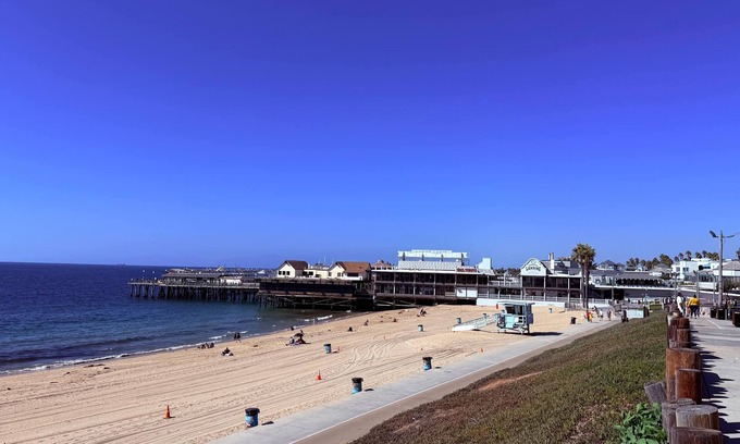 South Redondo Apartment | Oneluxstay 3BR Home Near the Beach