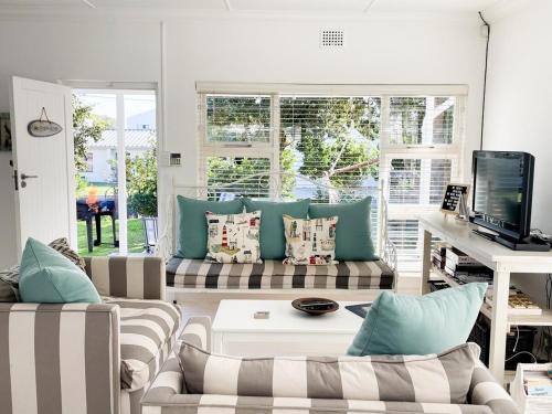 Arniston House | Oorgenoeg In Arniston