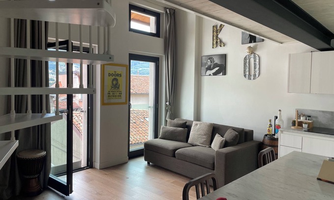 Malgrate Apartment | Open-plan loft overlooking Lake Como with private parking space