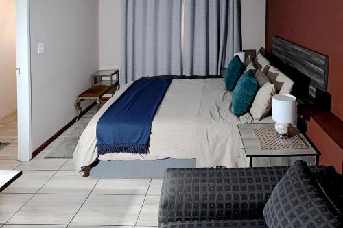 Greater Johannesburg Metropolitan Area Hotel | Ophirton Hotel
