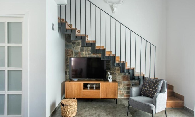 Agkisaras Apartment | Opsis Luxury Suite
