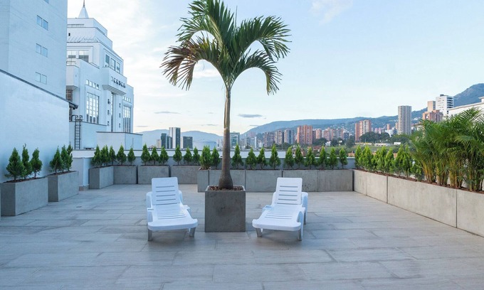 El Castillo Apartment | Opulent Luxury Penthouse Apartment w/Maid/Chef Service, 8 Person Jacuzzi