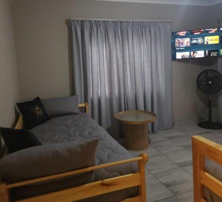 Boksburg Apartment | OR Tambo Rudman B self-Catering Home L2