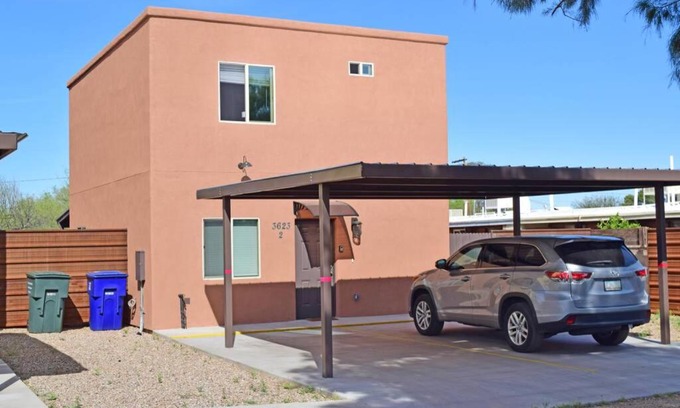 Palo Verde House | ORANGE HOUSE 2019NEW HOME 2 SUITES NEAR UA (Unit2)