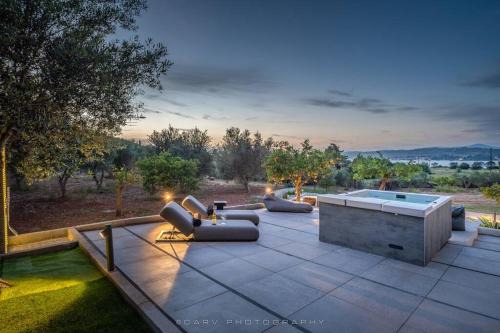 Papastavraiika House | Orange Tree