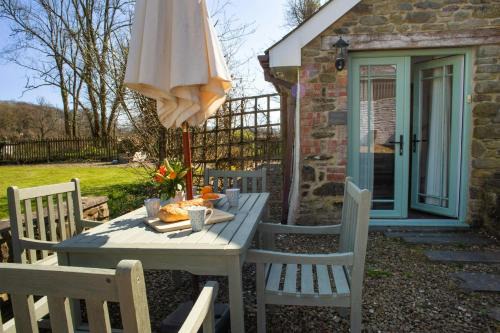 Tan-y-groes House | Orchid Cottage Aberporth