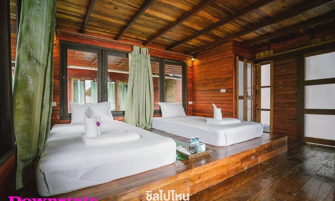 Ban Ta Khun Hotel | Orchid Lake House