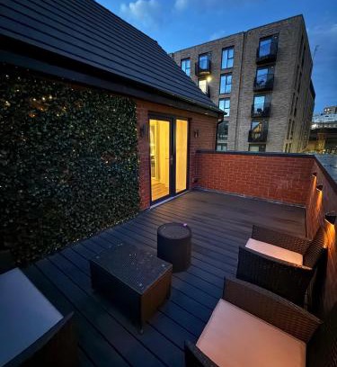 Leicester House | ORION - Luxury 4 bedroom city centre townhouse