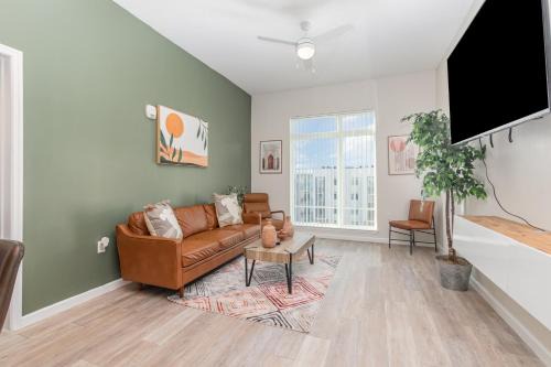 Florida Center Apartment | Orlando 2BR Mins to Universal and More