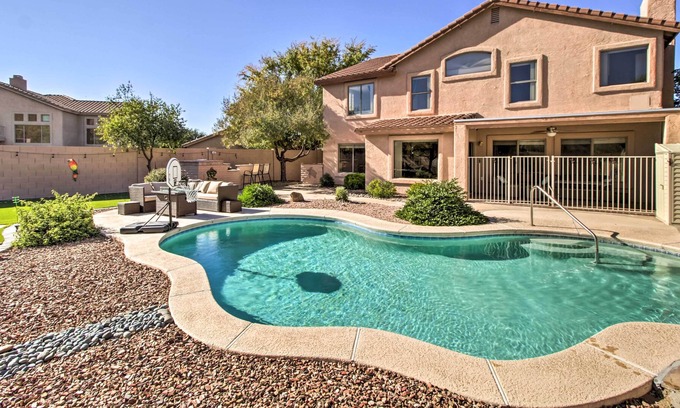 Rancho Vistoso House | Oro Valley Home w/ Putting Green & Grill
