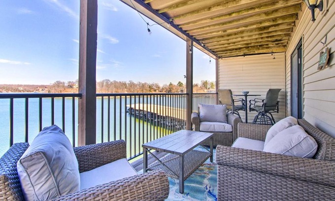 Osage Beach Apartment | Osage Beach Resort Condo with Community Pool!