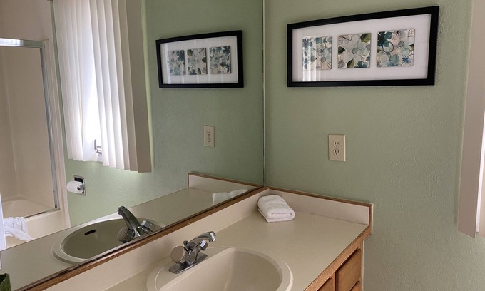 Lake Ozark Condo | Osage Vista Spacious Two Bedroom 2 bath Floor Plan with a great Lake View.