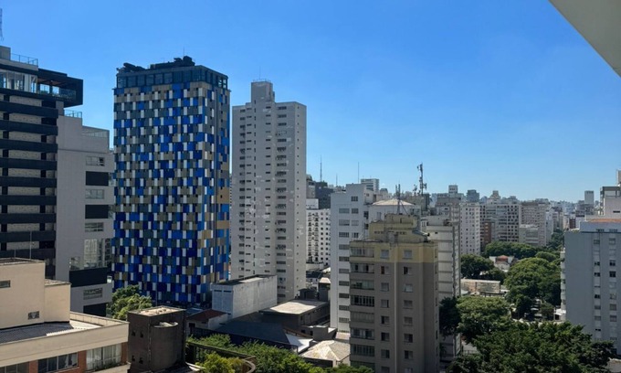 Cerqueira Cesar Apartment | OSCAR FREIRE, LARGE, BRIGHT, COMPLETE APARTMENT, SUBWAY NEXT DOOR.