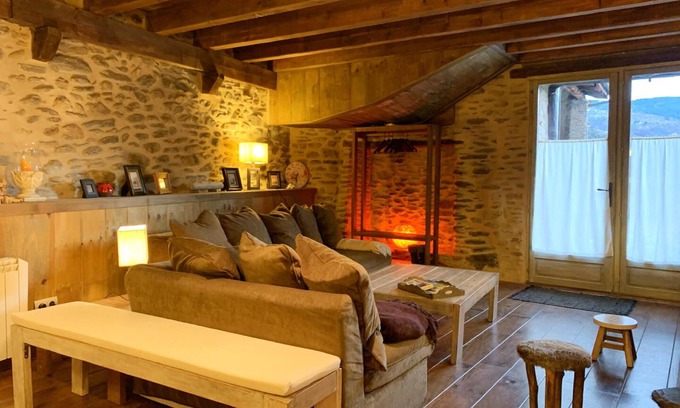 Osseja Apartment | OSSEJA III - Two Bedroom Apartment, Sleeps 5