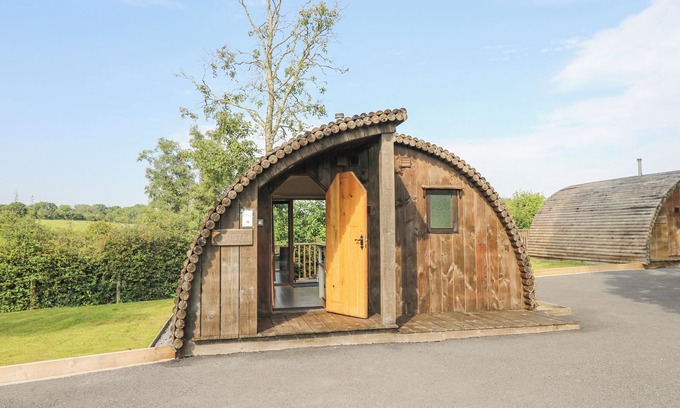Llangammarch Wells Cottage | OTTER, pet friendly, with a garden in Beulah