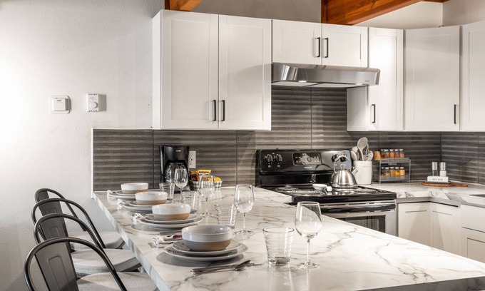West Yellowstone Apartment | Otters Den