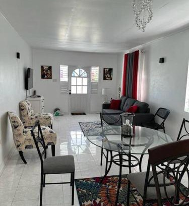 Mount Standfast House | Ottie-Newly Renovated, 5 min from beach