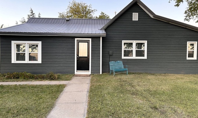 Cedar House | Outdoorsman's Paradise Sleeps 9 in Cedar