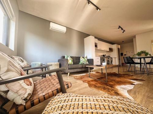 George Central Apartment | Outeniqua View Escape - Le Jardin 304