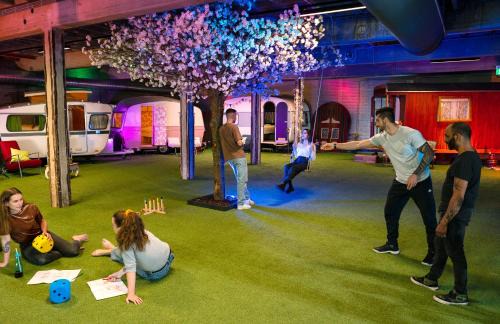 Duivendrecht Hotel | Outside Inn