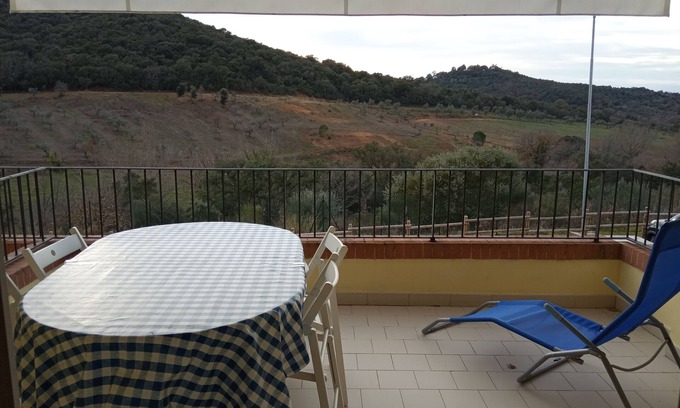 Scarlino Apartment | overlooking the Maremma