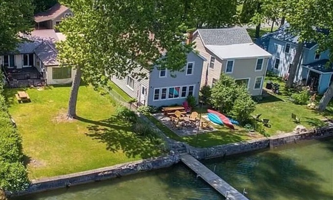 Auburn House | Owasco Lake House with Central Air!